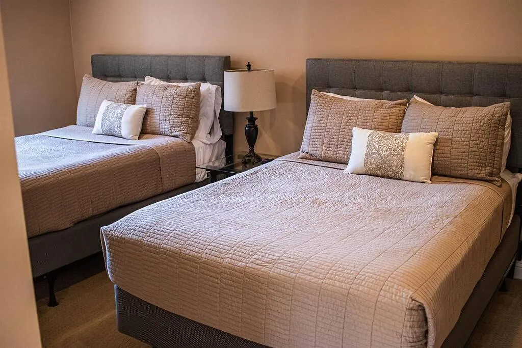 Holiday home Estee Lauder - Luxury Movie Colony Villa Pool, Spa, Walk To Dt Palm Springs United States